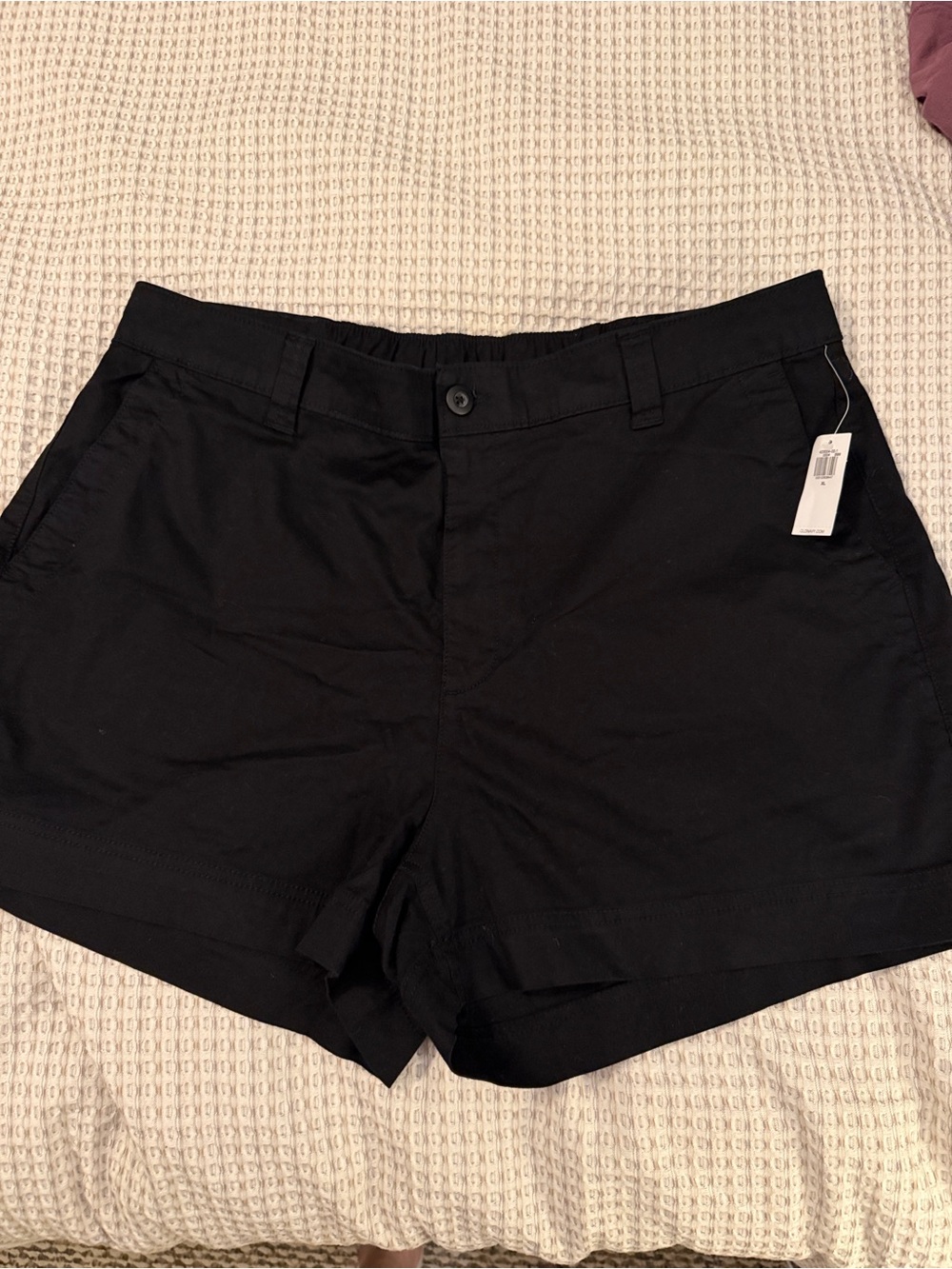 Old Navy Black Women's chino cotton Casual Shorts. Size XL NWT
